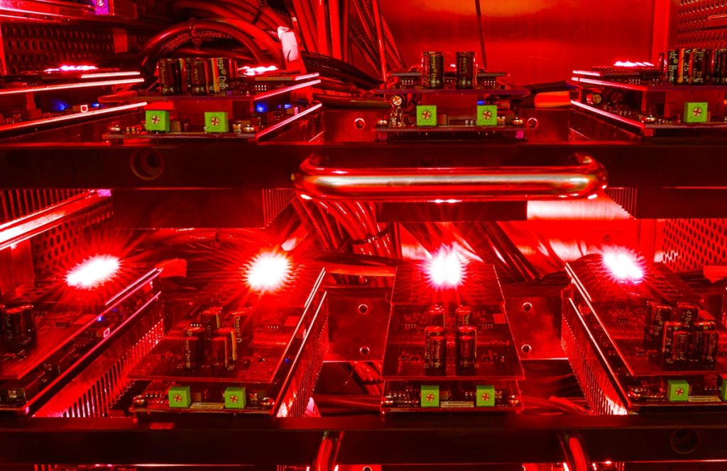 Màn hình MicroLED Made-in-China phá kỷ lục với màu đỏ sáng tới 1.000.000 nits
